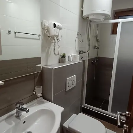 Suri Centar *
